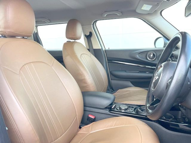 ●シートの使用感:破れ・へたりも少なく、ご覧の通りきれいな状態を維持しております。また、室内クリーニング・コーティングもご用命いただけます。