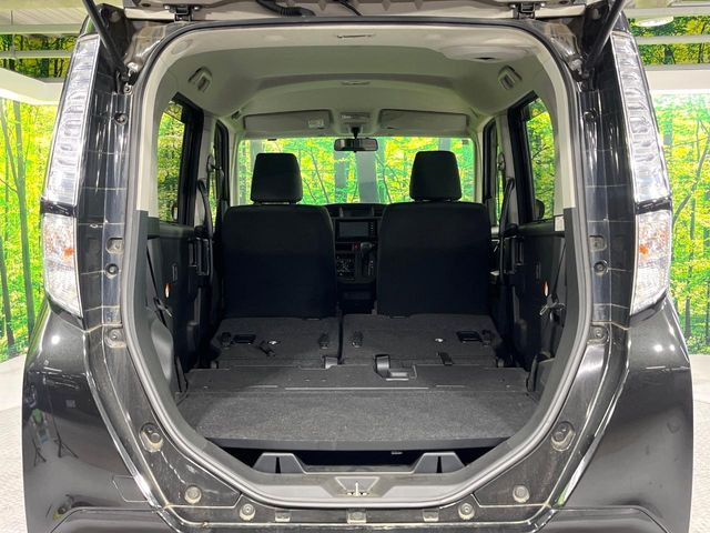 普段のお買い物や通勤、送迎等に十分な荷室スペースを確保しております。セカンドシートを倒すと、大きな荷物の積載も可能です♪