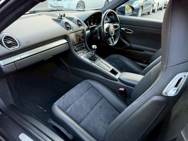 �C�ɂȂ邨�Ԃ�����܂�����E�̓d�b�ԍ����璼�ڂ��X�ɂ��₢���킹���������B�x�����@����ԗ����A��Ԃ܂łȂ�ł������������Ē����܂��B�X�^�b�t�ꓯ���A�����҂����Ă���܂��B