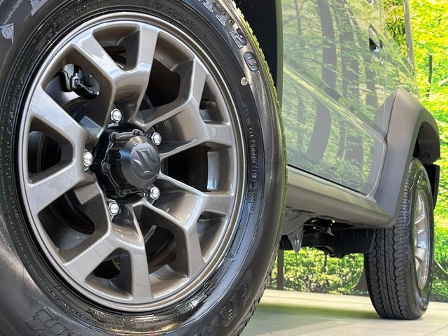 【純正15インチアルミホイール】外観にマッチした純正アルミホイールを装着しております。各種社外アルミホイールや、スタッドレスタイヤも取扱いしております。是非ご相談ください♪