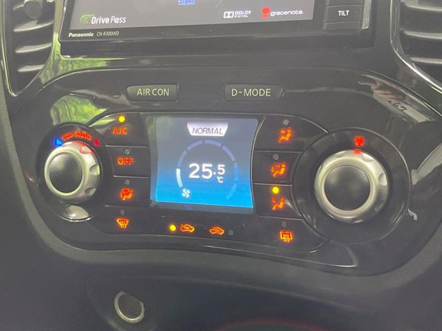 【オートエアコン】一度お好みの温度に設定すれば、車内の温度を検知し風量や温度を自動で調整。暑い…寒い…と何度もスイッチ操作をする必要はありません。快適な車内空間には必須の機能ですね♪