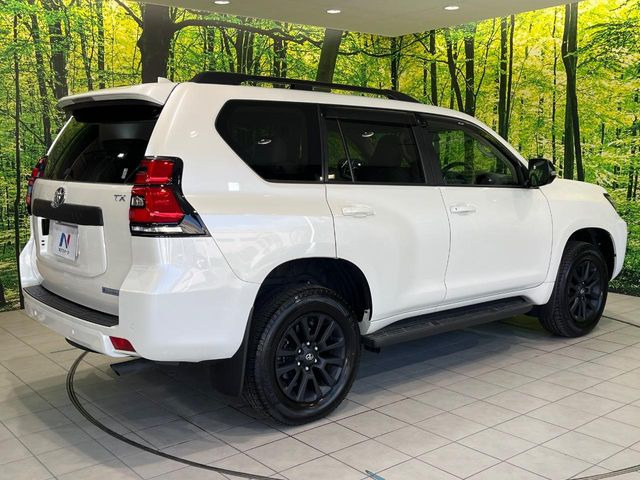 ☆全国のネクステージからお取り寄せが可能※!遠方の店舗に展示してあるクルマが気になる場合も、最寄りの店舗でご覧いただくことが可能です!是非私たちに要望をお聞かせください!※別途費用