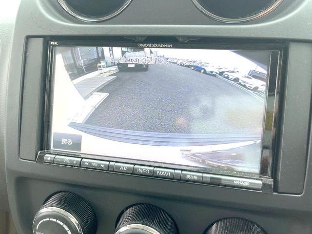 ●バックカメラ:便利な【バックカメラ】で安全確認もできます。駐車が苦手な方にもオススメな便利機能です。