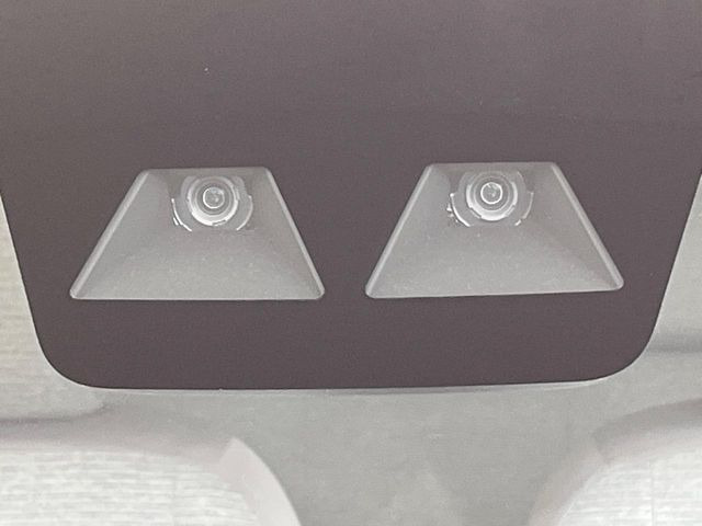 �y�X�}�[�g�A�V�X�g�z���s���ɑO���̎ԗ�����F�����A�Փ˂������Ȏ��͌x��ƃu���[�L�ŏՓˉ���Ɣ�Q�y�����A�V�X�g�B�����S�Ƀh���C�u�����y���݂��������܂��B