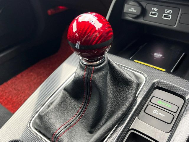 【フロア6速MT】走りの6速MT!!スポーティーな走行をお楽しみいただけます♪