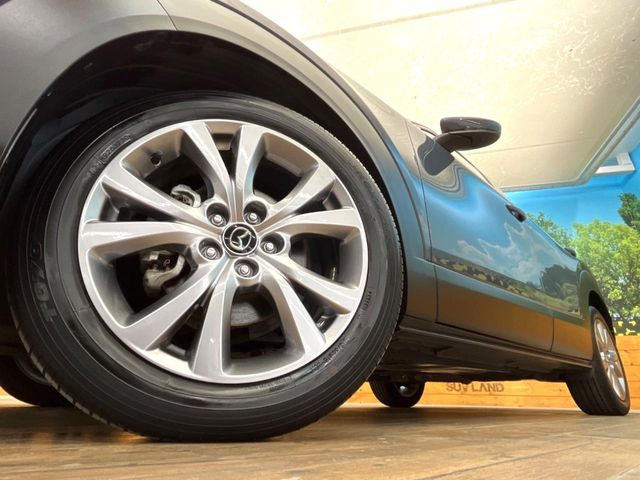 �y����18�C���`�A���~�z�C�[���z�O�ςɃ}�b�`���������A���~�z�C�[���𑕒����Ă���܂��B�e��ЊO�A���~�z�C�[����A�X�^�b�h���X�^�C�����戵�����Ă���܂��B���񂲑��k����������