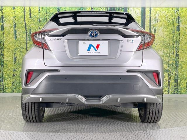 安心の最長10年・走行無制限保証(有償)をご用意。保証内容も充実はもちろん、無料点検&オイル交換や、年中無休の全国・24時間ロードサービスも付帯されておりますのでご安心下さい。