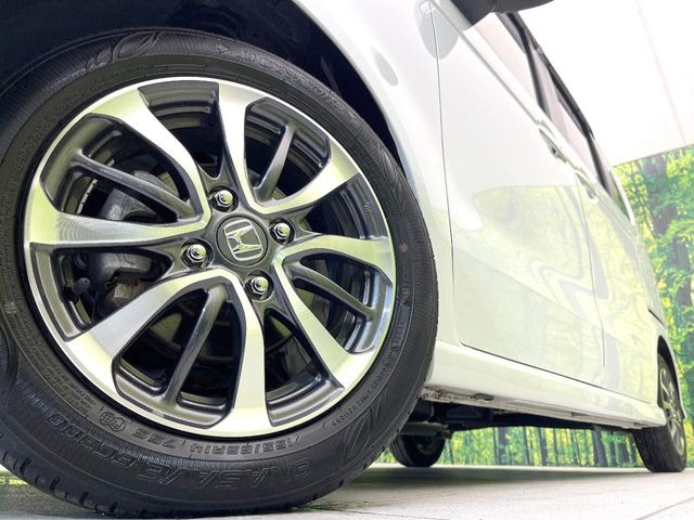 【純正14インチアルミホイール】外観にマッチした純正アルミホイールを装着しております。各種社外アルミホイールや、スタッドレスタイヤも取扱いしております。是非ご相談ください♪