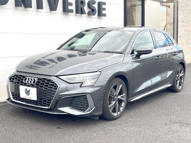 ●無料付帯の保証の他、安心の最長3年・走行無制限保証(有償)をご用意。輸入車を安心してお楽しみいただける様、保証内容も充実はもちろん、無料点検&オイル交換やロードサービスも付帯しております。