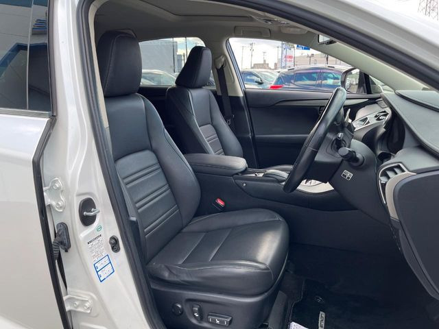 �y�n�[�t���U�[�V�[�g�z�������ƍ���S�n�𗼗������l�C�̃V�[�g���w�ʁE���ʂ̃t�@�u���b�N�f�ނ́A�ʋC���̗ǂ��⊊��ɂ����ɗD��Ă��܂��B�C���╞���ɍ��E���ꂸ���K�ɂ���肢�������܂��B