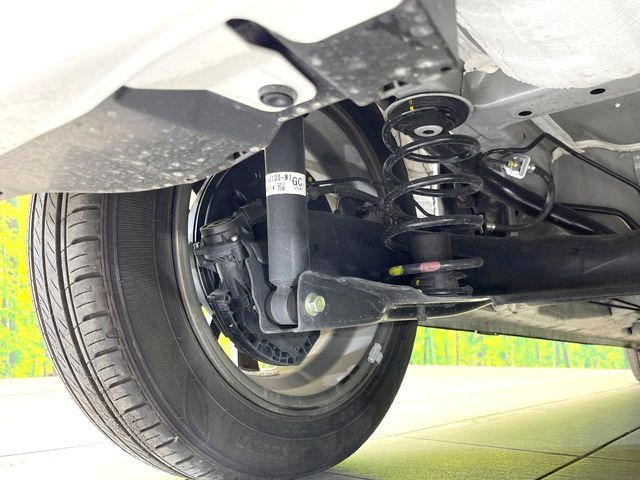 お車を安心してお乗りいただく為には、足回りの定期点検が欠かせません。サービスサポート(有償保証)では無料点検もご提供しており、安心のカーライフをお過ごしいただけるサポート体制が整っています。