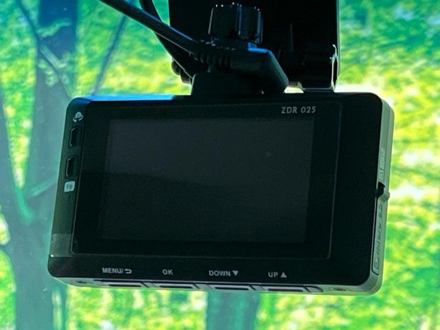 �y�h���C�u���R�[�_�[�z���S�E���S�ȃJ�[���C�t�ɕK�{�̃h���C�u���R�[�_�[�𑕔�!���s���͂������A������^�]�⎖�̂ɑ��������ۂ̏󋵂��f���ŋL�^���A����̃��X�N�ɔ����܂��B