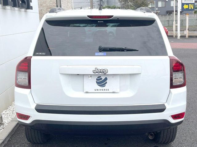 ●当店では第三者機関による車両品質鑑定を導入し、修復歴車を排除。鑑定書が発行されますので、ぱっと見ただけでは分からない箇所まで納得した上でご検討いただけます。※一部未実施の場合がございます。