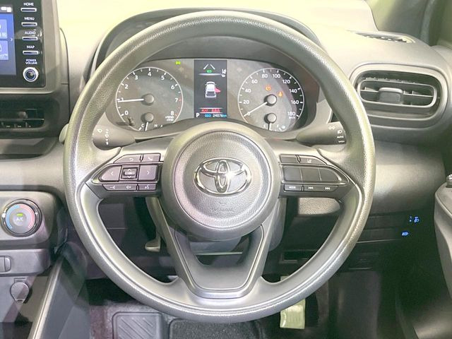 ステアリングも使用感が少なく、きれいな状態となっております♪