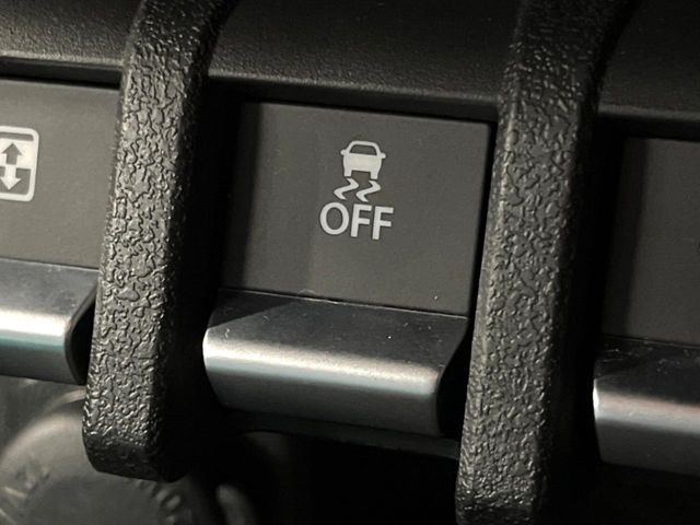 �y������h�~���u�z�ԗ��̉���������m����ƁA�����I�Ɏԗ��̐i�s������ۂ悤�Ɏԗ��𐧌䂵�܂��B�J�̓��ȂǊ���₷���H�ʏ󋵂ł����S�ȉ^�]���\�ł��B