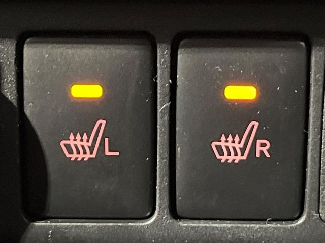 【シートヒーター】寒い日に重宝するシートヒーター!エアコンより早く温まってくれるので寒がりの人も安心ですね♪エアコンの温風は乾燥するから苦手、という方にもをおすすめです。