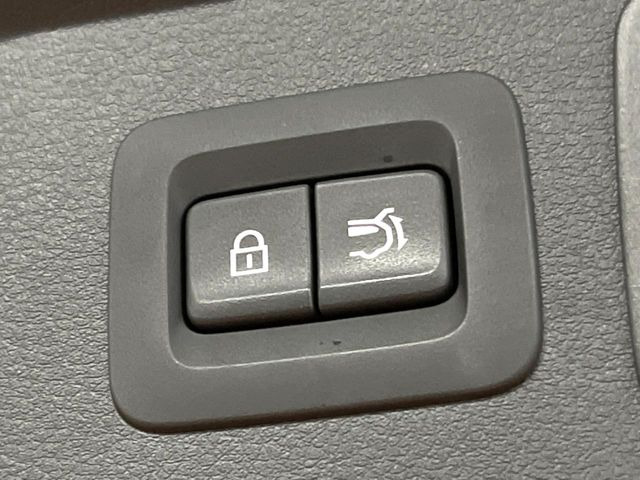 �y�p���[�o�b�N�h�A�z�X�}�[�g�L�[��^�]�Ȃ̃{�^�������������Ń��A�Q�[�g�������ŊJ���܂�!�ו��������Ă��鎞��A�����ʒu�ɂ���o�b�N�h�A��߂�ۂɕ֗��ȋ@�\�ł���