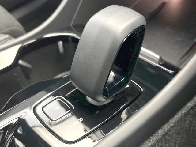 ��MT���[�h�t��AT:�ʏ�͎����ł����Ȃ���ϑ�(�M�A�`�F���W)���h���C�o�[�̑���ɂ���ĈӐ}�I�ɕς�����V�X�e���ł��B����w���i�̃h���C�u�����y���݂��������܂�!