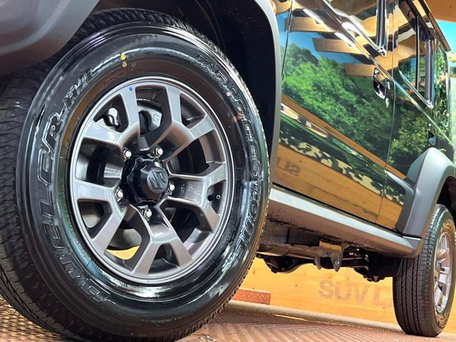 �y����15�C���`�A���~�z�C�[���z�O�ςɃ}�b�`���������A���~�z�C�[���𑕒����Ă���܂��B�e��ЊO�A���~�z�C�[����A�X�^�b�h���X�^�C�����戵�����Ă���܂��B���񂲑��k����������