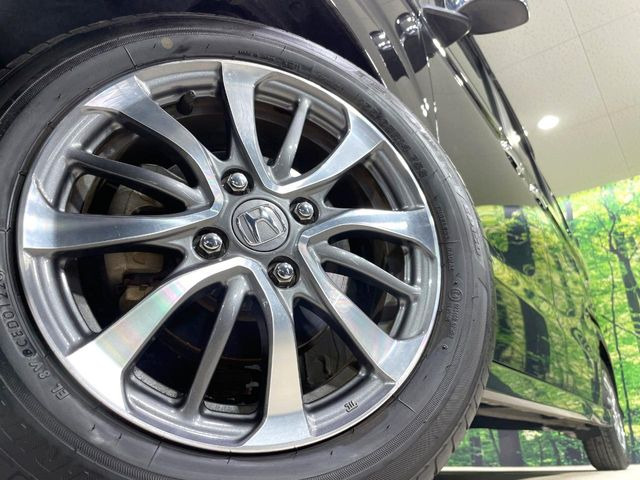 �y����14�C���`�A���~�z�C�[���z�O�ςɃ}�b�`���������A���~�z�C�[���𑕒����Ă���܂��B�e��ЊO�A���~�z�C�[����A�X�^�b�h���X�^�C�����戵�����Ă���܂��B���񂲑��k����������