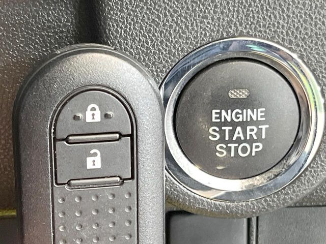 �y�L�[�t���[�V�X�e���z�J�o����|�P�b�g�ɓ��ꂽ�܂܂ł��h�A�̎{���E�������\�ȃX�}�[�g�L�[�𑕔��B�G���W���̃I���E�I�t�����J�M�����o���K�v����������Ƃ��Ă��֗��ł���