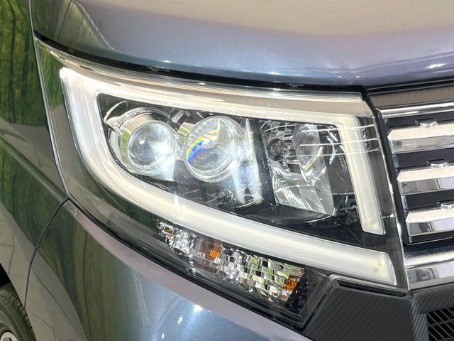 �yLED�w�b�h���C�g�z���V����ԑ��s�����ǍD�Ȏ��E���m�ۂ����S���ĉ^�]�ł��鍂�P�xLED�w�b�h���C�g�𑕔�!�_�����x�������A����d�͂��}�����Ă��܂��B