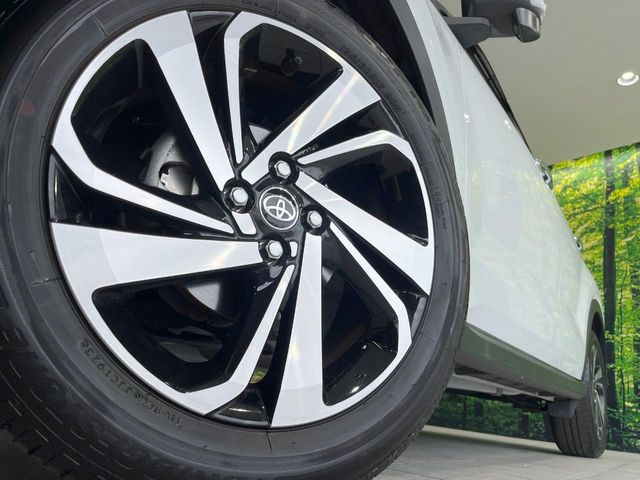 �y����17�C���`�A���~�z�C�[���z�O�ςɃ}�b�`���������A���~�z�C�[���𑕒����Ă���܂��B�e��ЊO�A���~�z�C�[����A�X�^�b�h���X�^�C�����戵�����Ă���܂��B���񂲑��k����������