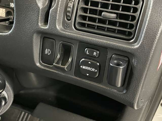 お車の機能や安全装備に関して気になる方は、ぜひ一度ご来店ください!その場でスタッフがご説明可能です!