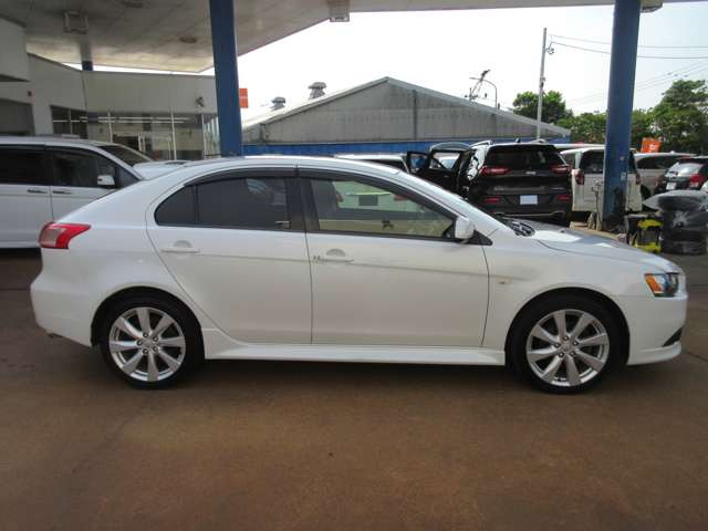 K&Kモータース長岡の在庫をご覧いただき、ありがとうございます!☆店頭に展示していない場合もございますので、お手数ですが、ご来店いただく際は事前に連絡をお願いいたします。お車を準備してお待ちしております