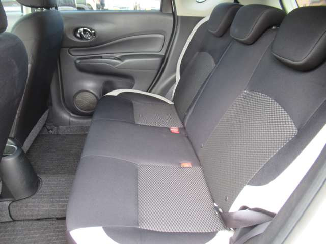 K&Kモータース長岡の在庫をご覧いただき、ありがとうございます!☆店頭に展示していない場合もございますので、お手数ですが、ご来店いただく際は事前に連絡をお願いいたします。お車を準備してお待ちしております