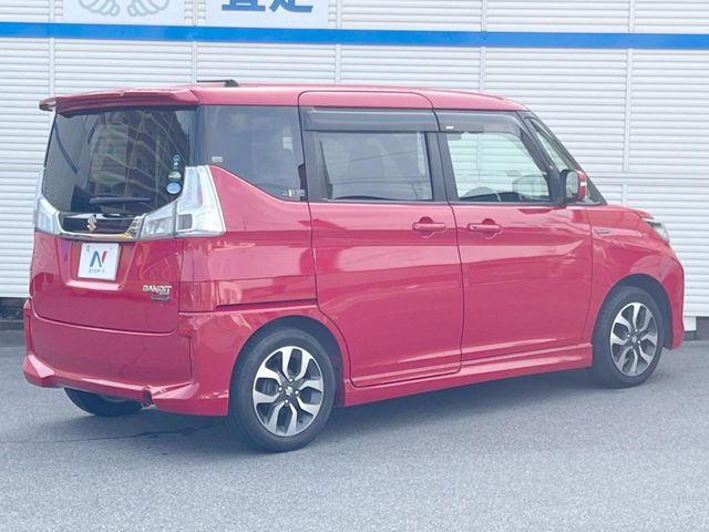 ☆全国のネクステージからお取り寄せが可能※!遠方の店舗に展示してあるクルマが気になる場合も、最寄りの店舗でご覧いただくことが可能です!是非私たちに要望をお聞かせください!※別途費用