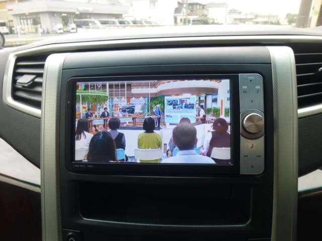地デジ、ナビ、テレビ付きです。