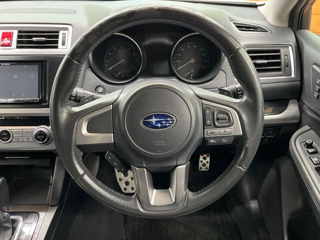 �y�����v�����X�e�A�����O�z�㎿�Ȋv���g�p���邱�ƂŁA��ɂ����������݂ƂĂ��^�]���₷���n���h���ł���