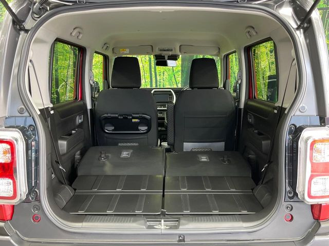 普段のお買い物や通勤、送迎等に十分な荷室スペースを確保しております。セカンドシートを倒すと、大きな荷物の積載も可能です♪