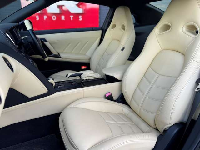 ����ȑ�����̉摜�ɂȂ�܂��B����]�̂��q�l�ɂ͏ڍ׉摜�̂ق��ɁA�G���W�����⓮������点�Ă��������܂��̂ŁA���C�y�ɂ��\���t�����������܂��B