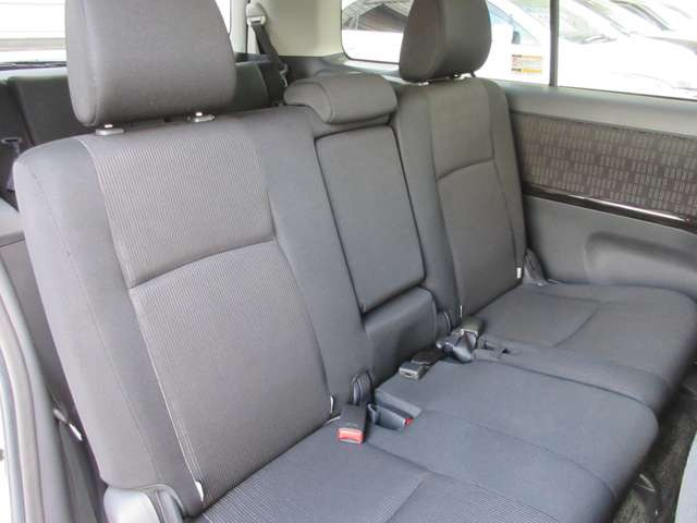 K&Kモータース長岡の在庫をご覧いただき、ありがとうございます!☆店頭に展示していない場合もございますので、お手数ですが、ご来店いただく際は事前に連絡をお願いいたします。お車を準備してお待ちしております