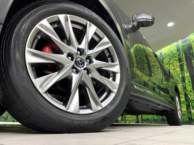 �y����19�C���`�A���~�z�C�[���z�O�ςɃ}�b�`���������A���~�z�C�[���𑕒����Ă���܂��B�e��ЊO�A���~�z�C�[����A�X�^�b�h���X�^�C�����戵�����Ă���܂��B���񂲑��k����������