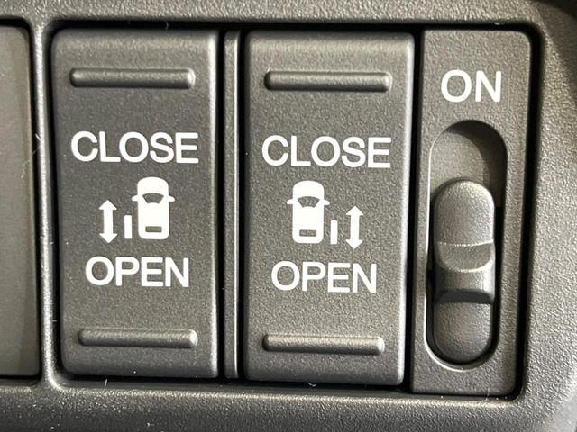 �y�����p���[�X���C�h�h�A�z�X�}�[�g�L�[��^�]�Ȃ̃X�C�b�`�Ō�ȗ����X���C�h�h�A�̊J���\���d��������͂����ăh�A���J����K�v�������A�����Ȃ��q�l�ł��ȒP�ɊJ���߂ł����K�ł���