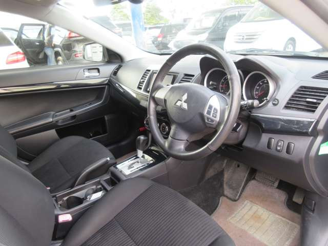 K&Kモータース長岡の在庫をご覧いただき、ありがとうございます!☆店頭に展示していない場合もございますので、お手数ですが、ご来店いただく際は事前に連絡をお願いいたします。お車を準備してお待ちしております