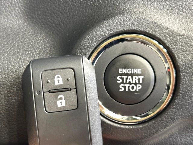 �y�L�[���X�X�^�[�g�V�X�e���z�J�o����|�P�b�g�ɓ��ꂽ�܂܂ł��h�A�̎{���E�������\�ȃX�}�[�g�L�[�𑕔��B�G���W���̃I���E�I�t�����J�M�����o���K�v����������Ƃ��Ă��֗��ł���