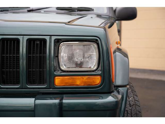 �w�b�h���C�g�`���H4�ɂȂ�܂��B