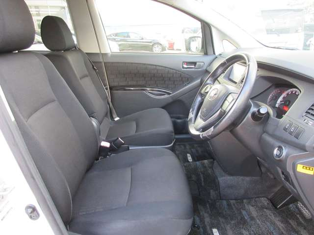 K&Kモータース長岡の在庫をご覧いただき、ありがとうございます!☆店頭に展示していない場合もございますので、お手数ですが、ご来店いただく際は事前に連絡をお願いいたします。お車を準備してお待ちしております