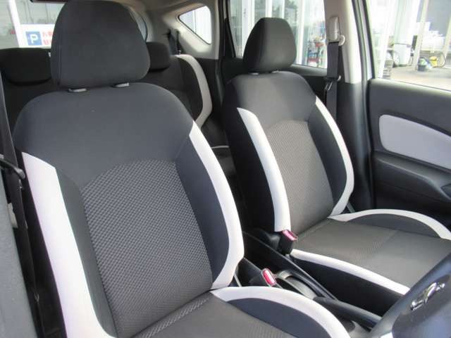 K&Kモータース長岡の在庫をご覧いただき、ありがとうございます!☆店頭に展示していない場合もございますので、お手数ですが、ご来店いただく際は事前に連絡をお願いいたします。お車を準備してお待ちしております