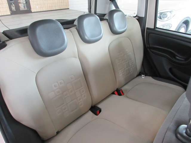 ボディコーティングやルームクリーニングなど、プロのスタッフが仕上げます!