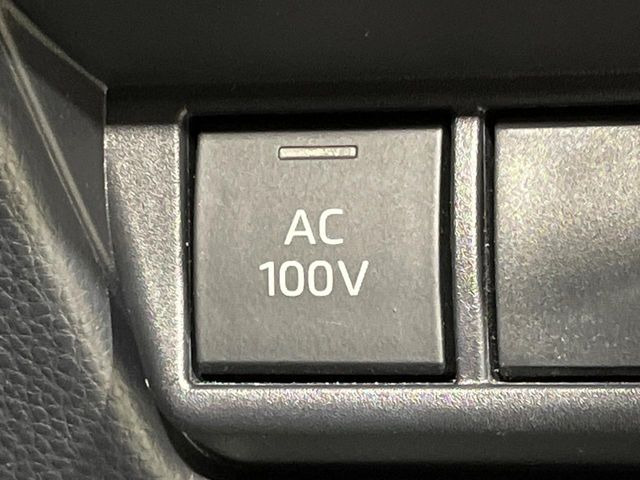 �y�A�N�Z�T���[�R���Z���g�z�L�����v��X�|�[�c�A�A�E�g�h�A�ł̃A�N�e�B�r�e�B�͂������A�ЊQ�E��d�̍ۂɏ����ɂ��Ȃ�AC100V�R���Z���g�𑕔���P�[�^�C��^�u���b�g�A�Q�[���@��̏[�d�ɂ���