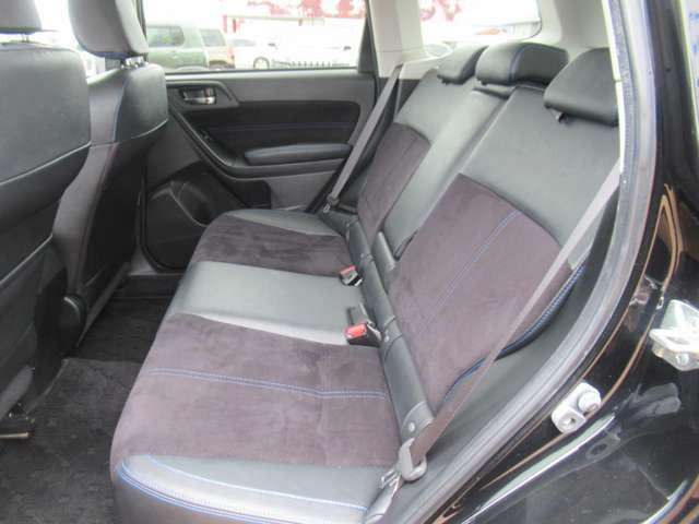 K&Kモータース長岡の在庫をご覧いただき、ありがとうございます!☆店頭に展示していない場合もございますので、お手数ですが、ご来店いただく際は事前に連絡をお願いいたします。お車を準備してお待ちしております