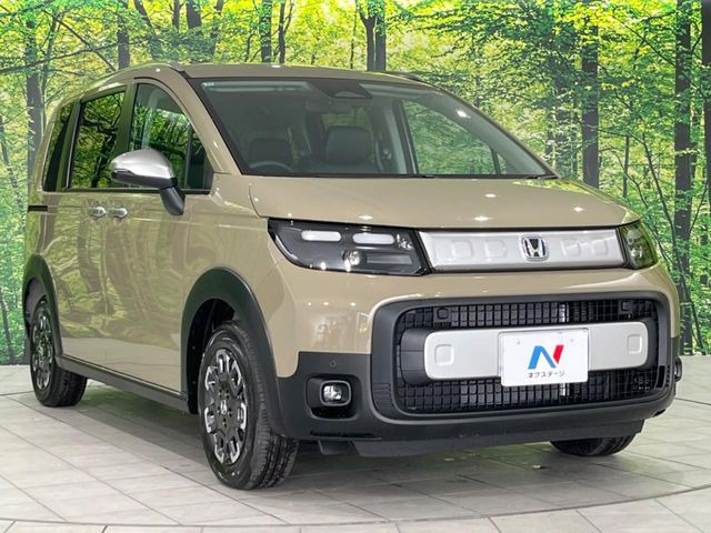 高透明度のガラス皮膜で撥水はもちろん、上質なツヤ・光沢を実現。紫外線や酸性雨から大切な愛車を保護し、色あせ・劣化を防止。「弾スプラッシュコート」、「弾プリミッサコート」からお選びいただけます。