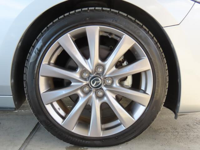 �����A���~�𗚂��Ă܂�!�R��̖ʂł����􂵂Ă���鑕���ł�!