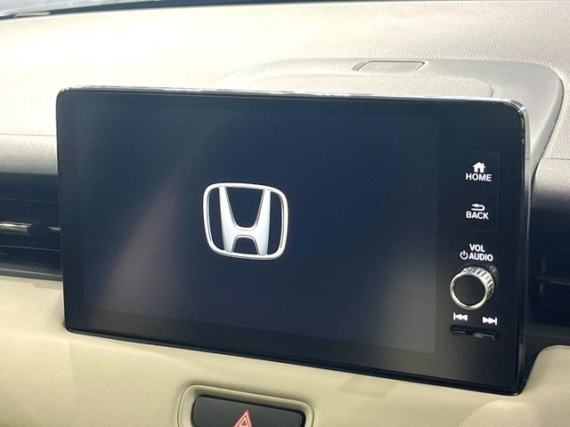 【9インチ ホンダコネクトディスプレイ】視認性の高い大画面ディスプレイでナビの使用や、お持ちのスマートフォンと連携したbluetoothでの音楽再生が可能です♪