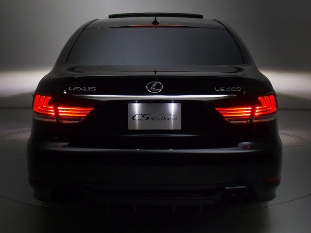 ★テールスモークやLED加工、マフラー、ルーフスポイラー、エアロパーツなど取り付け承ります!